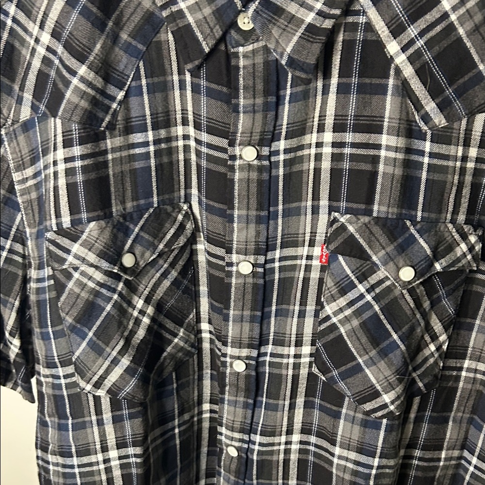Levi's Navy and White Plaid Button-Down Shirt - Picture 4 of 6